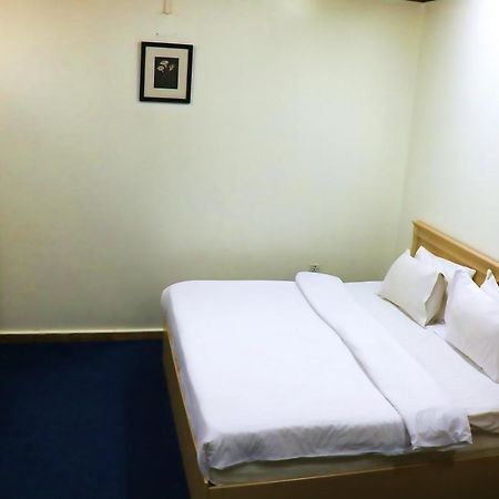 Al Farhan Hotel Suites Riyadh Exteriör bild