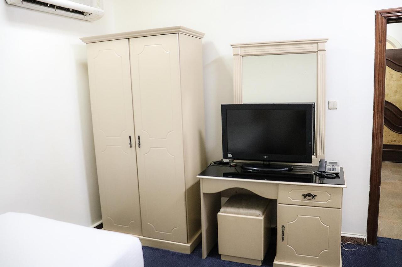 Al Farhan Hotel Suites Riyadh Exteriör bild