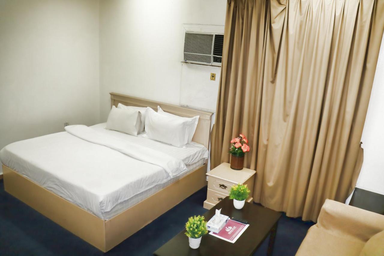 Al Farhan Hotel Suites Riyadh Exteriör bild