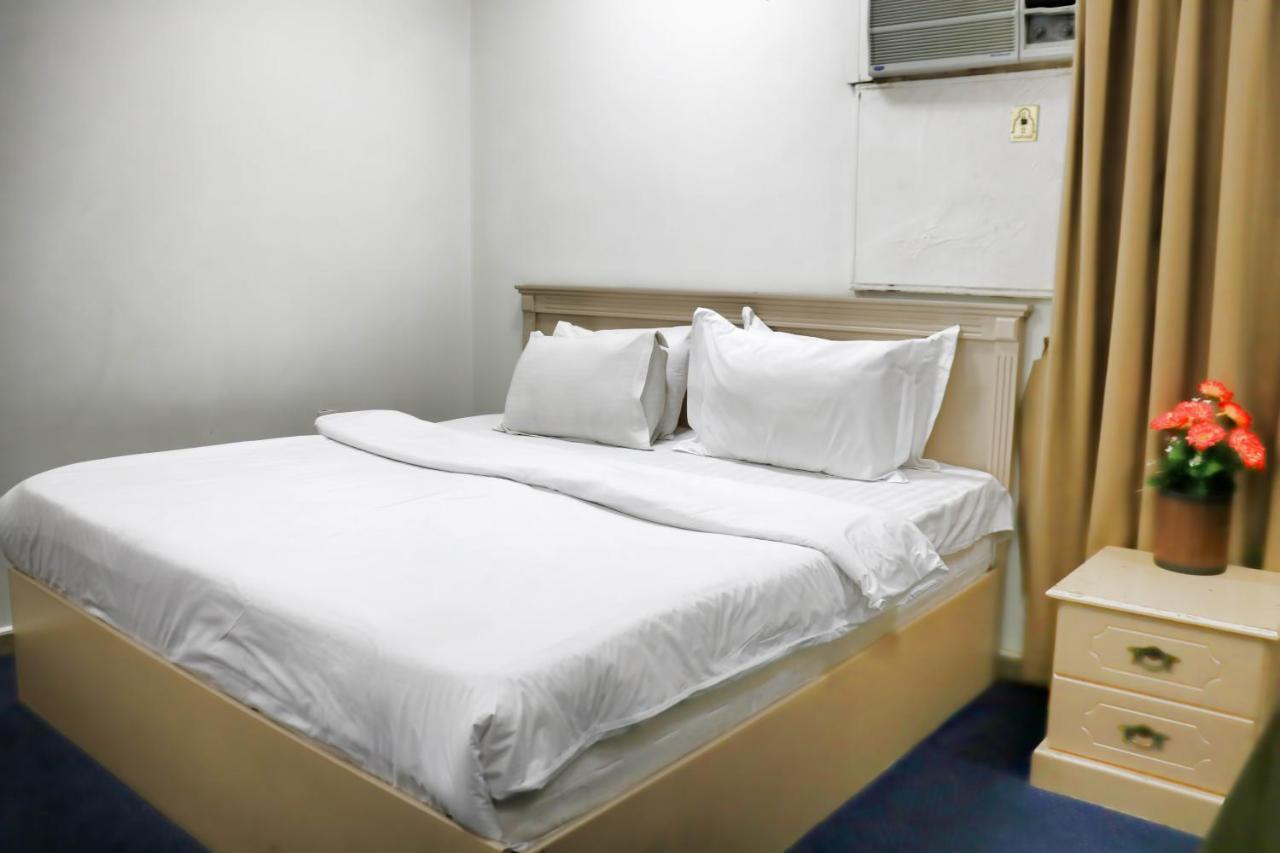 Al Farhan Hotel Suites Riyadh Exteriör bild