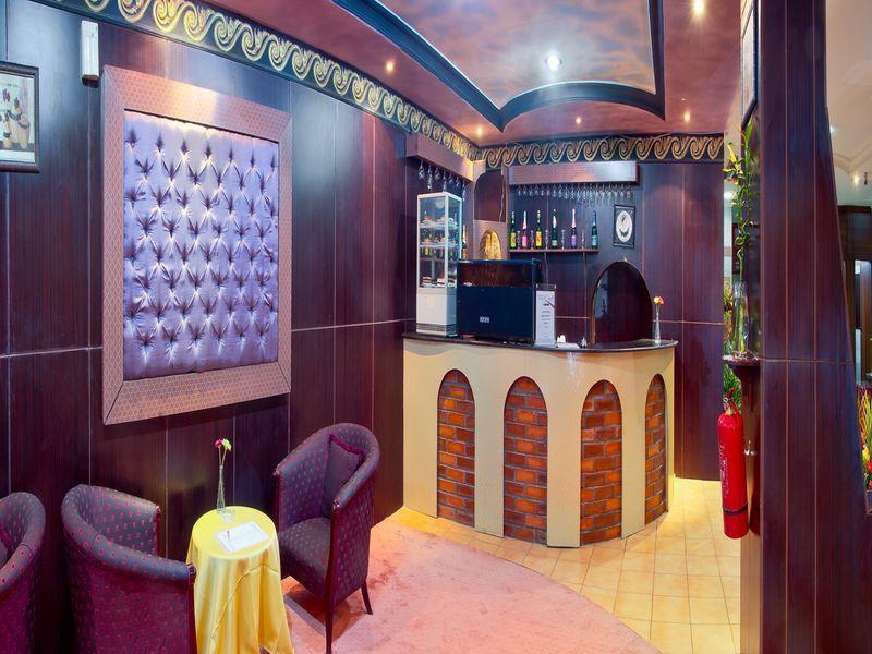 Al Farhan Hotel Suites Riyadh Exteriör bild